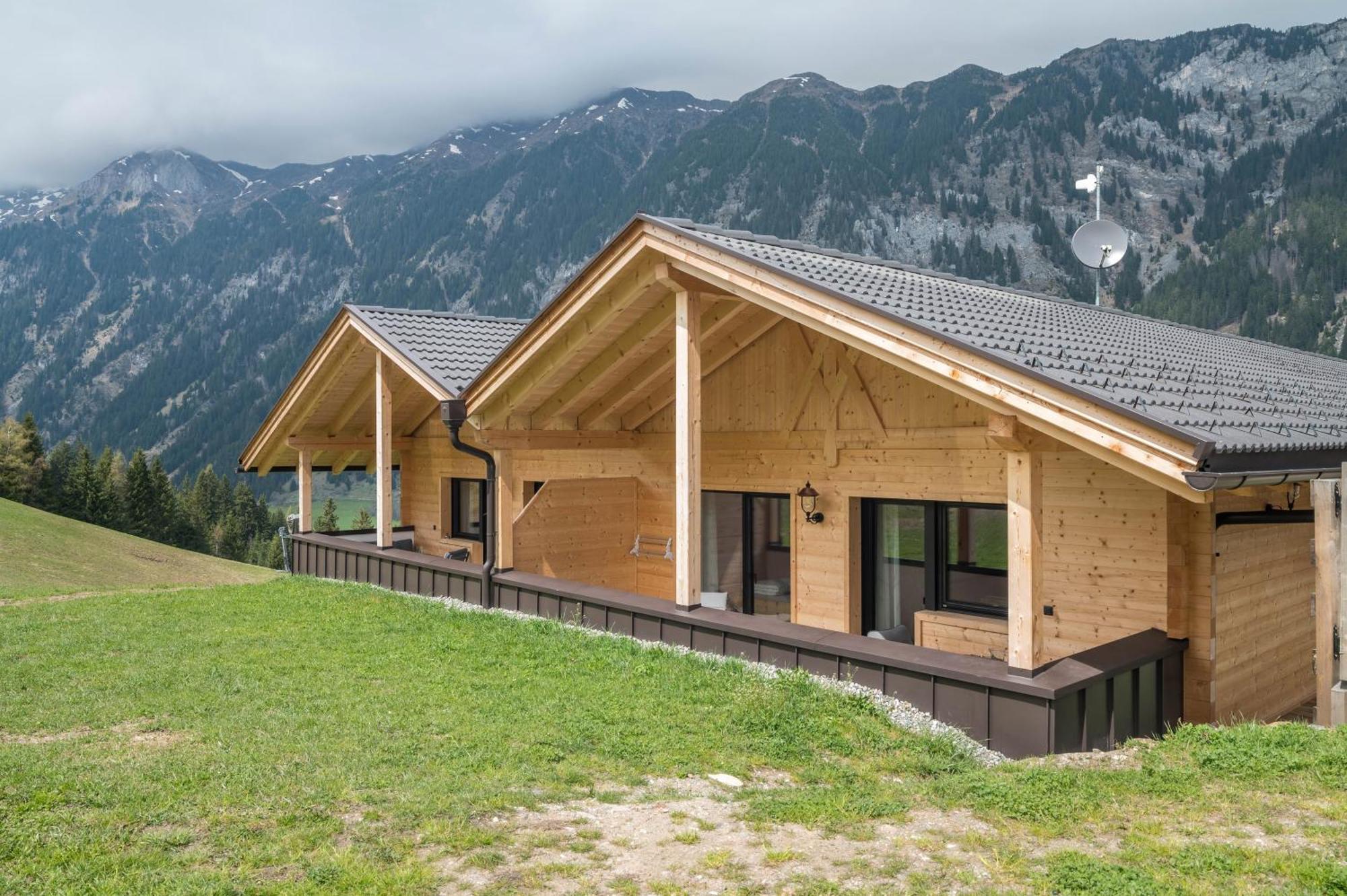 Blosegghof Bergchalets Waldblick Racines Εξωτερικό φωτογραφία