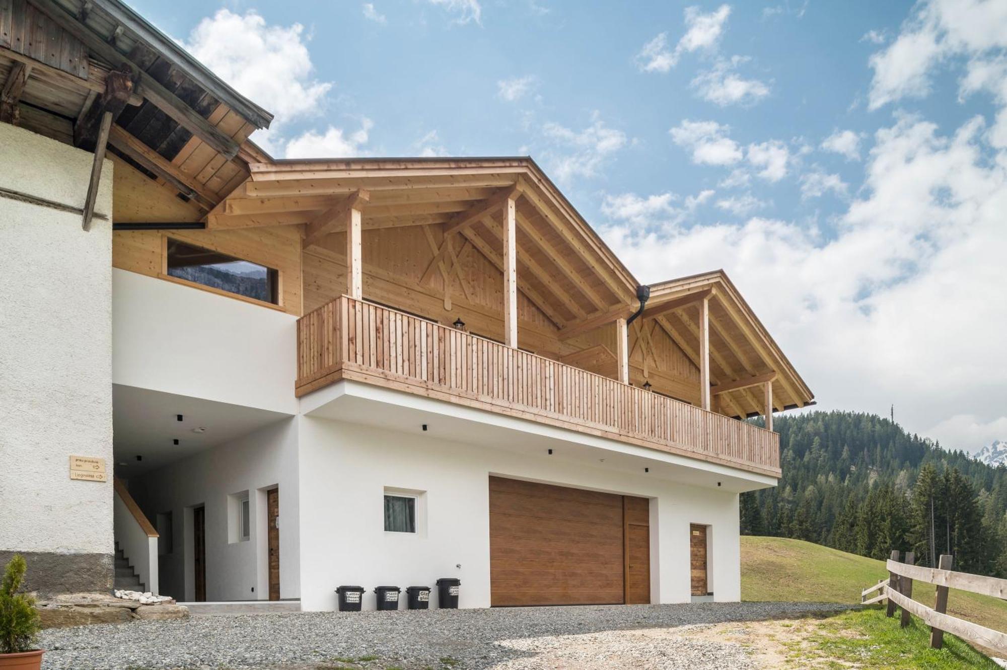 Blosegghof Bergchalets Waldblick Racines Εξωτερικό φωτογραφία