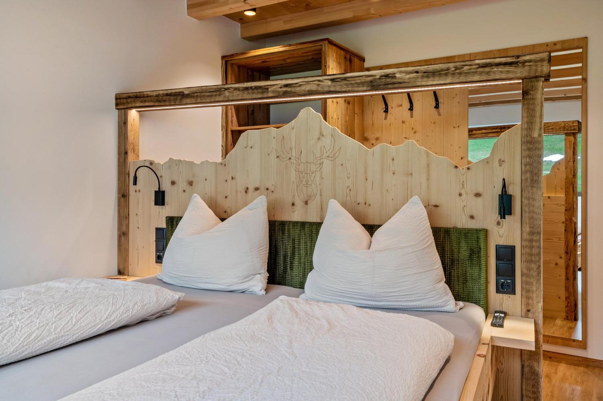 Blosegghof Bergchalets Waldblick Racines Εξωτερικό φωτογραφία