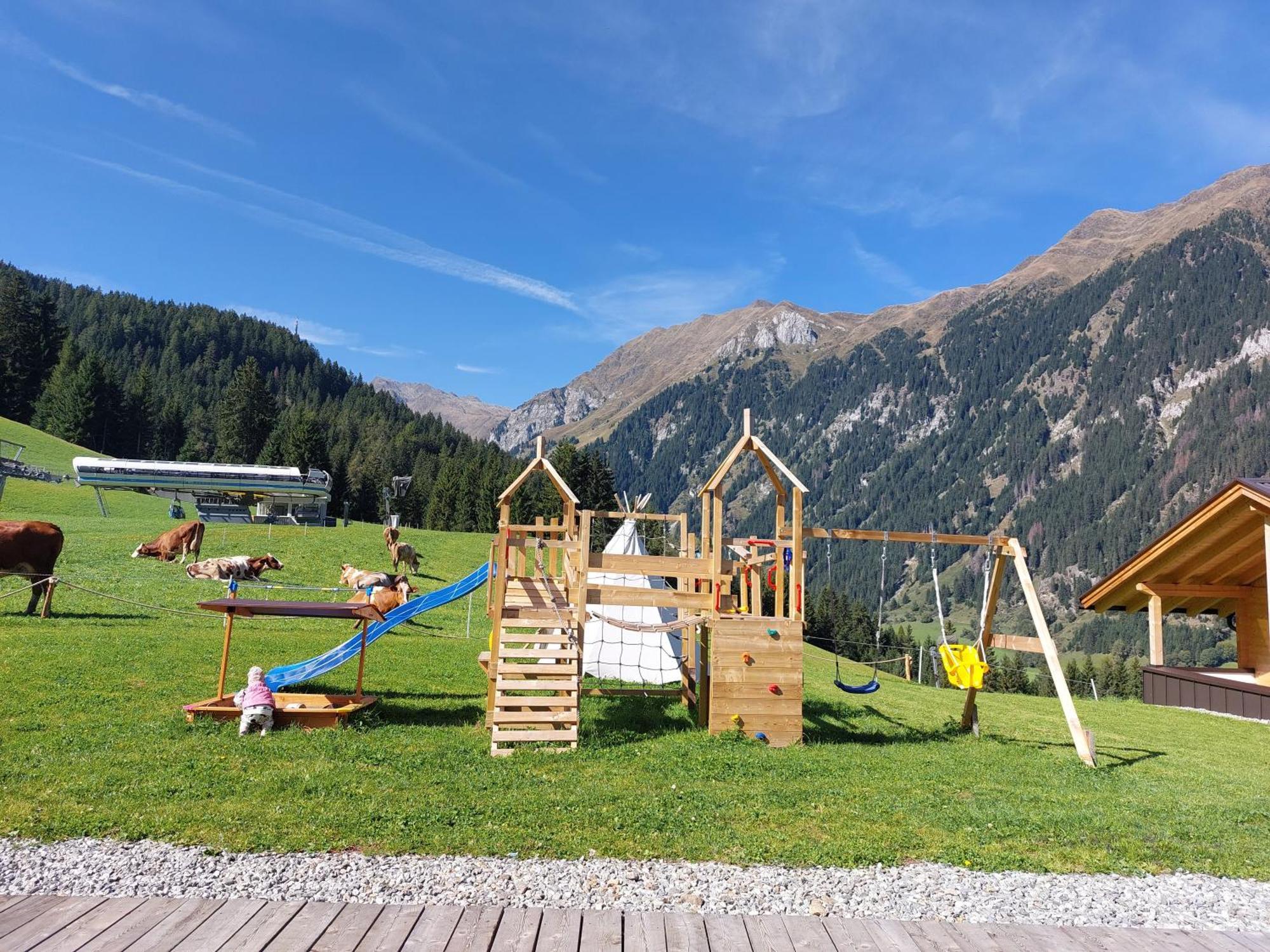 Blosegghof Bergchalets Waldblick Racines Εξωτερικό φωτογραφία